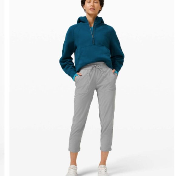 Lululemon Beyond the Studio Crop Joggers Pants Size 4 - Picture 1 of 12